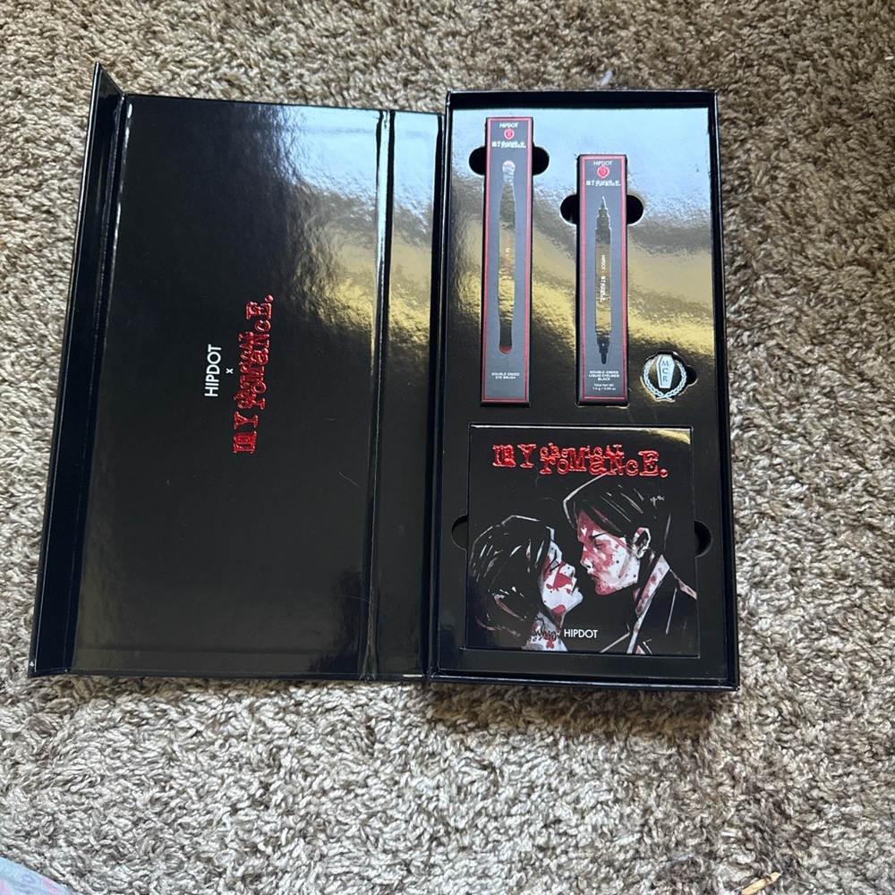 HipDot My Chemical Romance Makeup Set - Black and Red